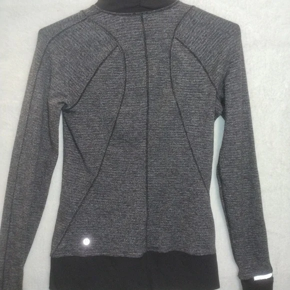 Lululemon 6 Base Runner 1/2 Zip Heathered Charcoal Gray Black Thumb Holes L-Slv - Picture 11 of 13